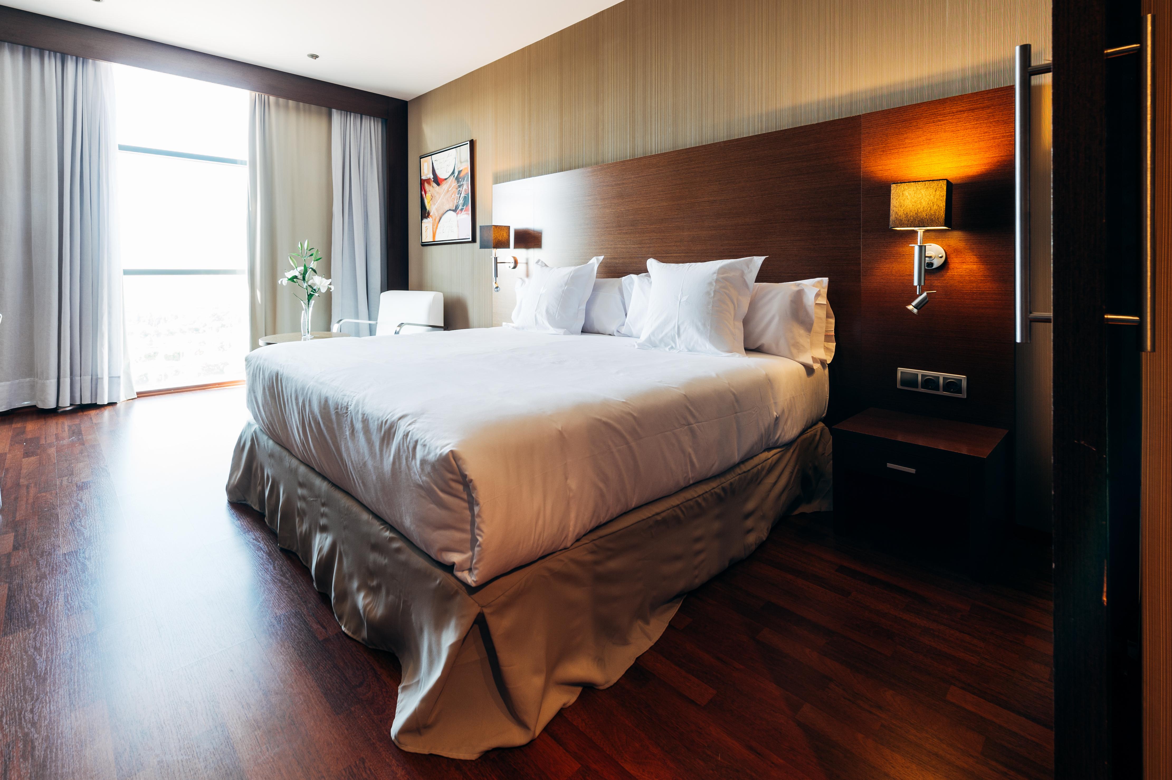 Azz Valencia Congress Hotel & Spa Патерна Екстериор снимка
