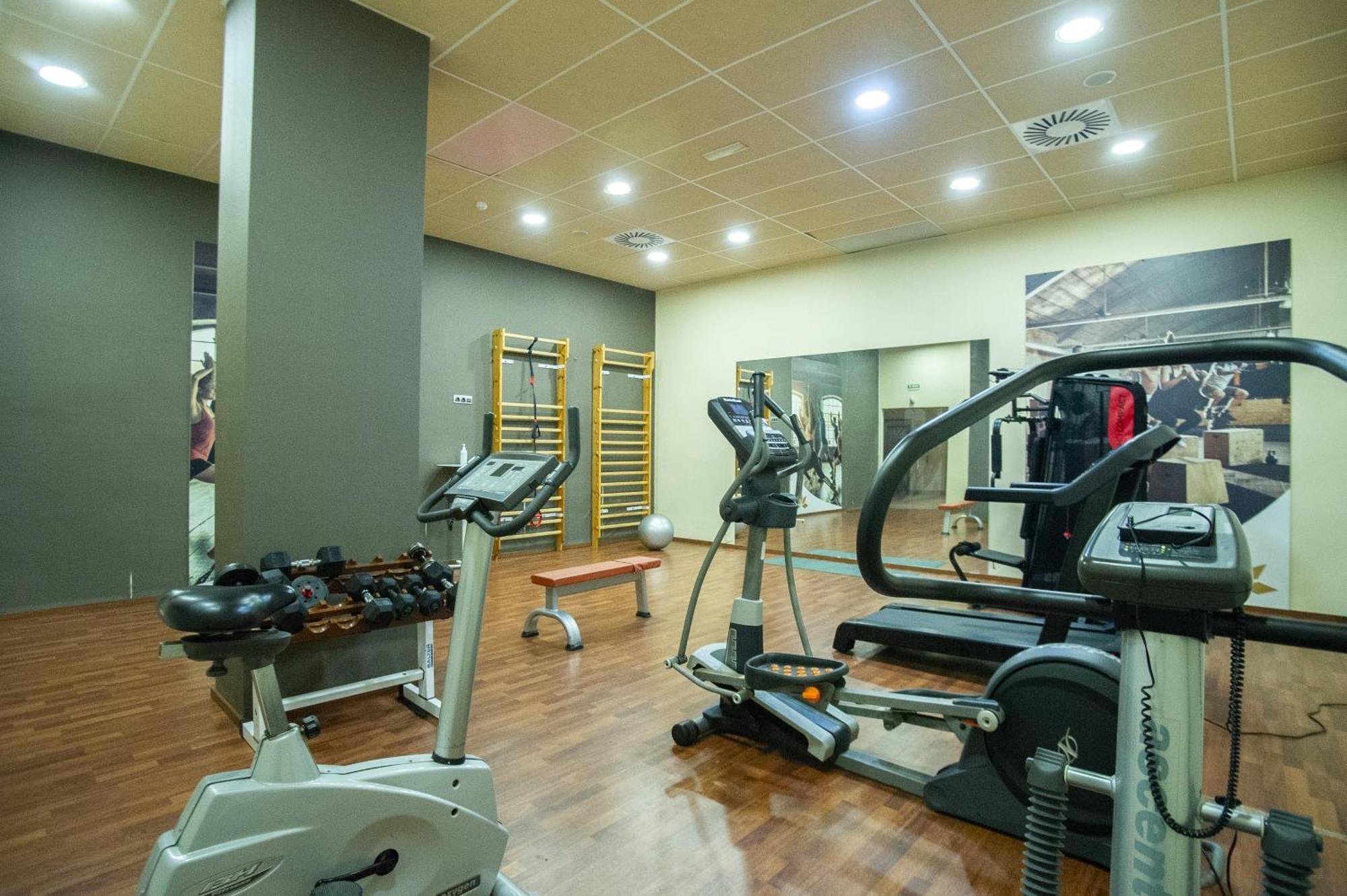 Azz Valencia Congress Hotel & Spa Патерна Екстериор снимка